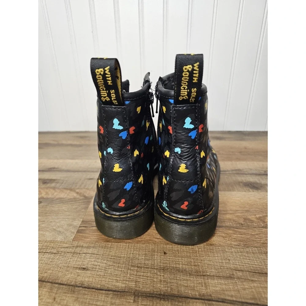 Dr. Martens Heart Printed Leather Combat Boots Youth Girls Size 4 #1460